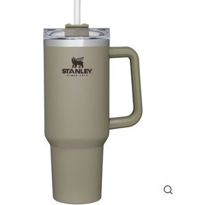 Stanley Adventure Quencher Traveler Tumbler in Silt.  40oz